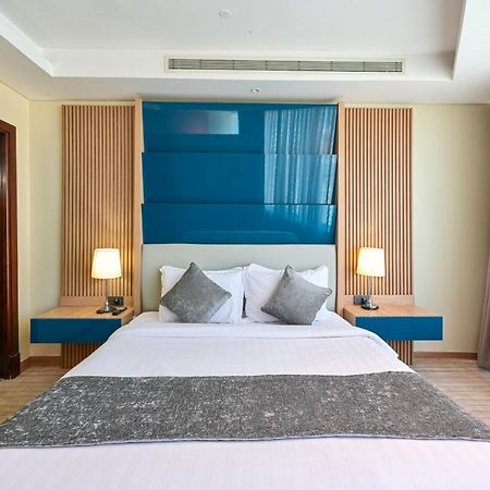 Al Mansour Suites Hotel Doha Exteriör bild