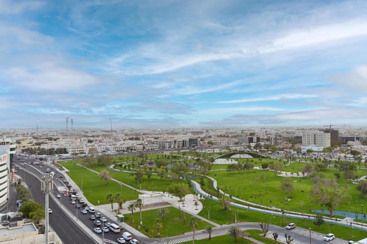 Al Mansour Suites Hotel Doha Exteriör bild