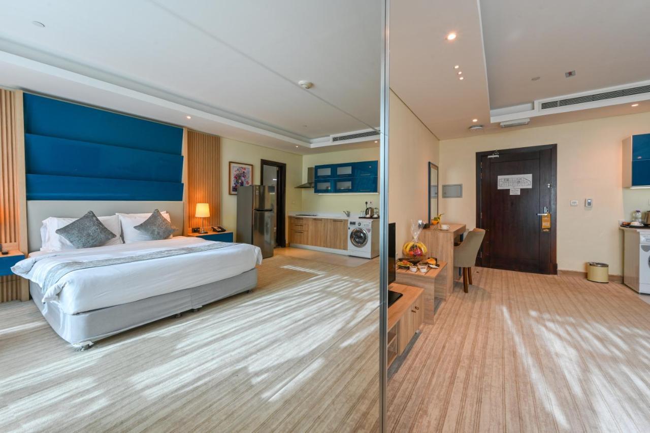 Al Mansour Suites Hotel Doha Exteriör bild