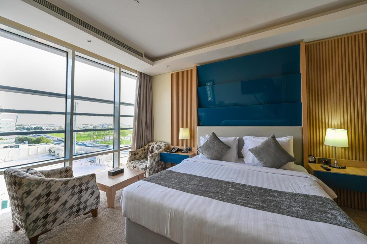 Al Mansour Suites Hotel Doha Exteriör bild