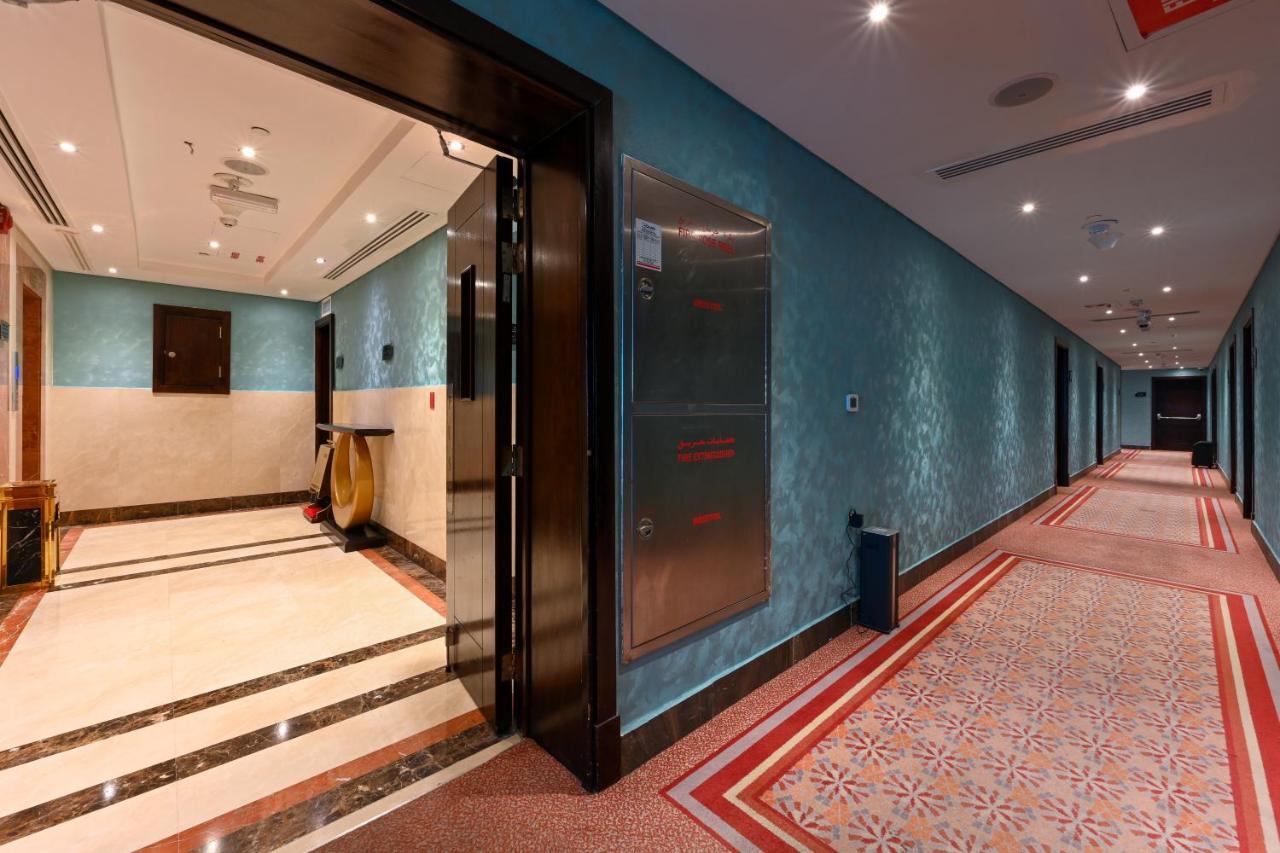 Al Mansour Suites Hotel Doha Exteriör bild