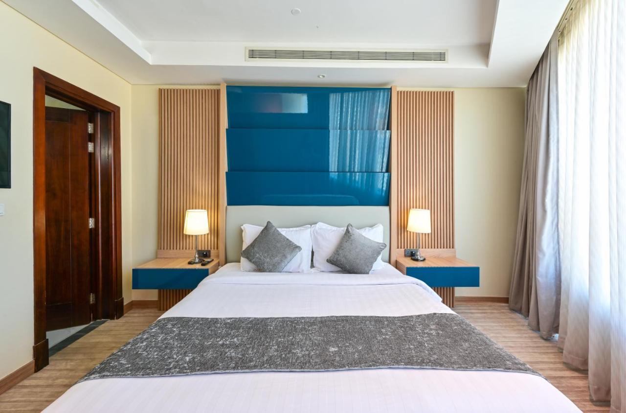 Al Mansour Suites Hotel Doha Exteriör bild