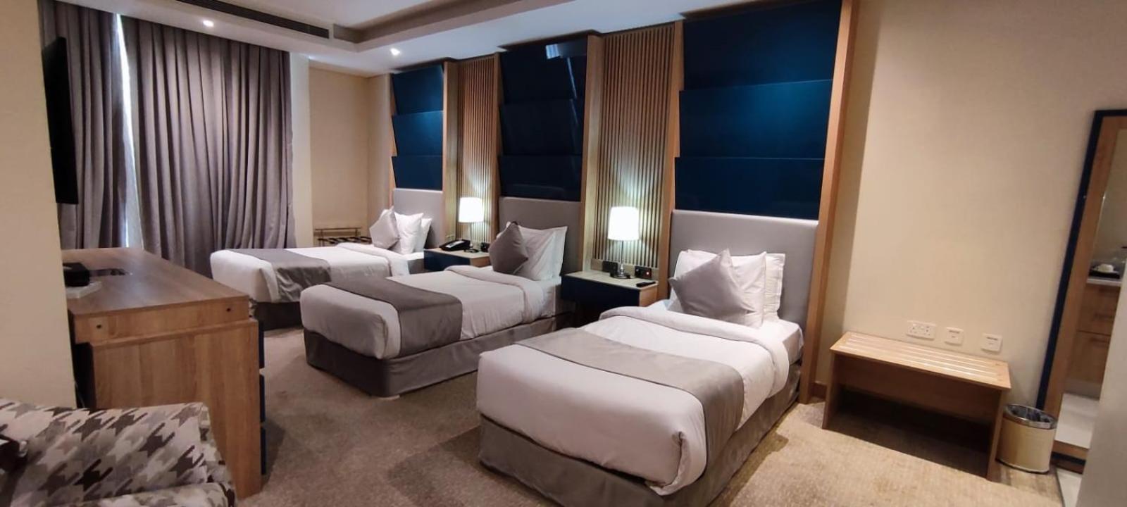 Al Mansour Suites Hotel Doha Exteriör bild