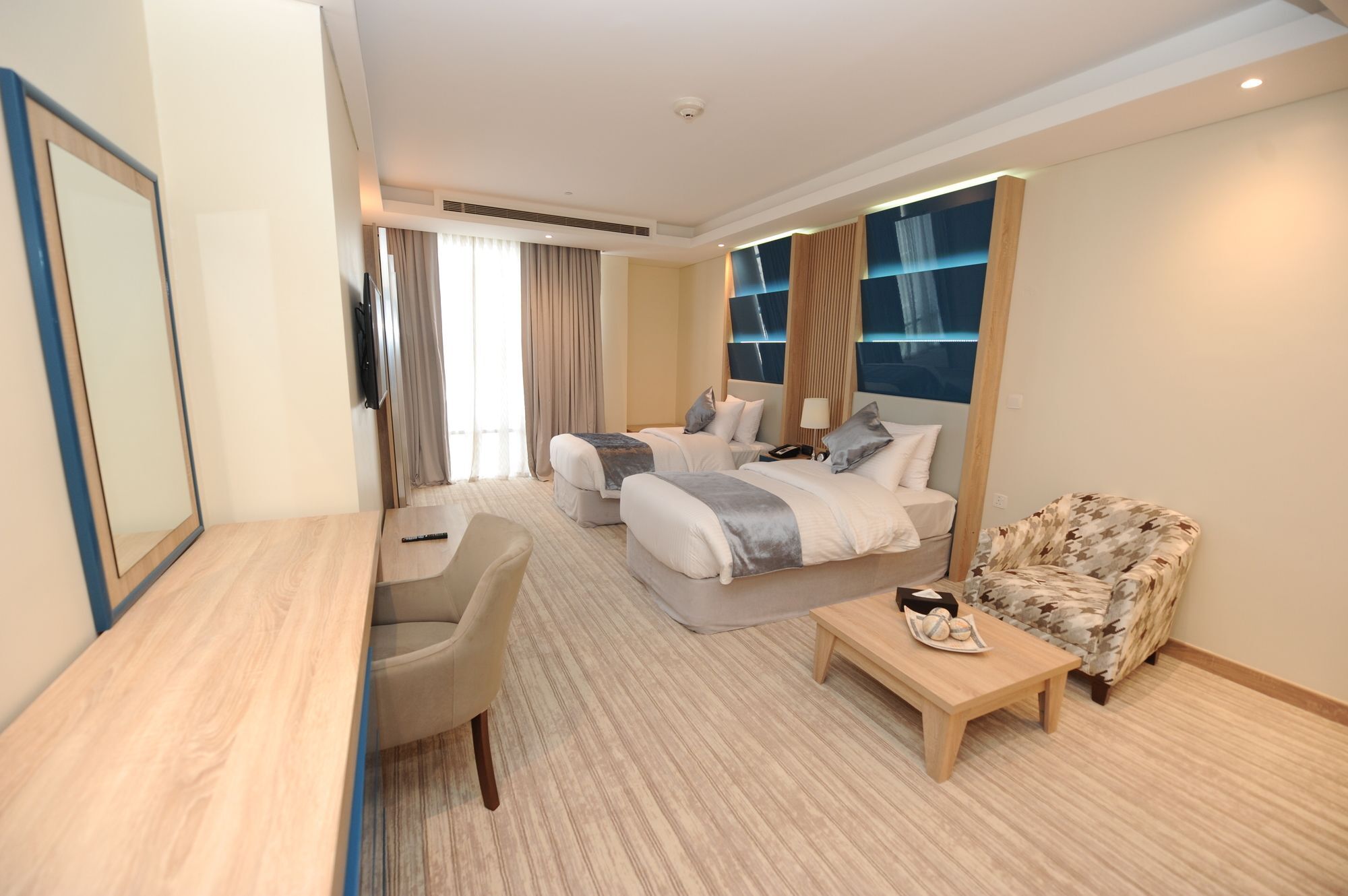 Al Mansour Suites Hotel Doha Exteriör bild